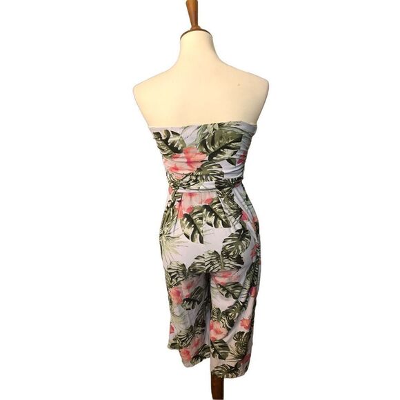 J for Justify floral hibiscus tropical halter wide leg jumper - Picture 7 of 12